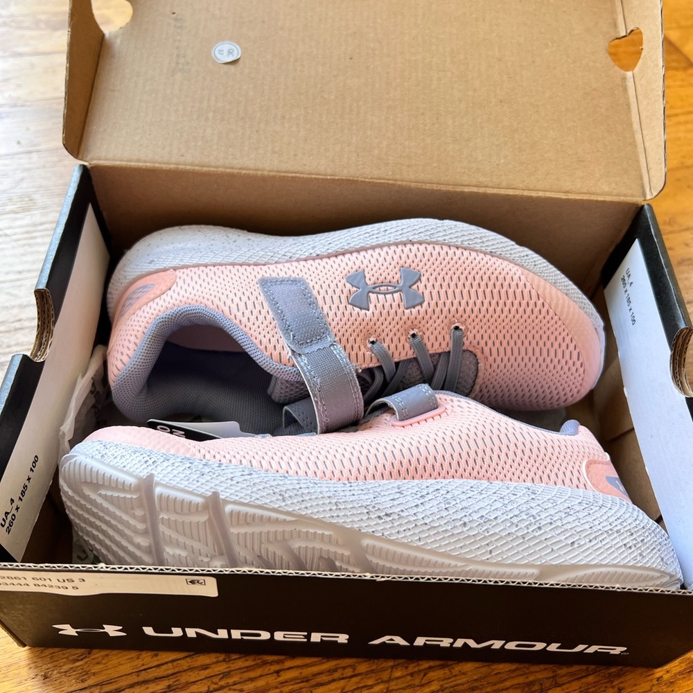 Brand new Under Armour girls 3Y sneakers